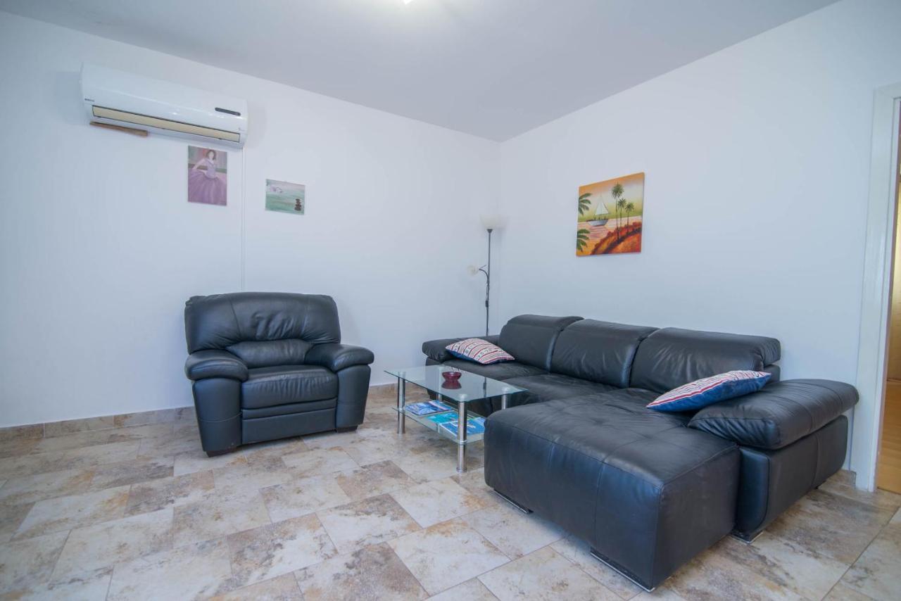App Bonic Apartment Veli Losinj Exterior photo